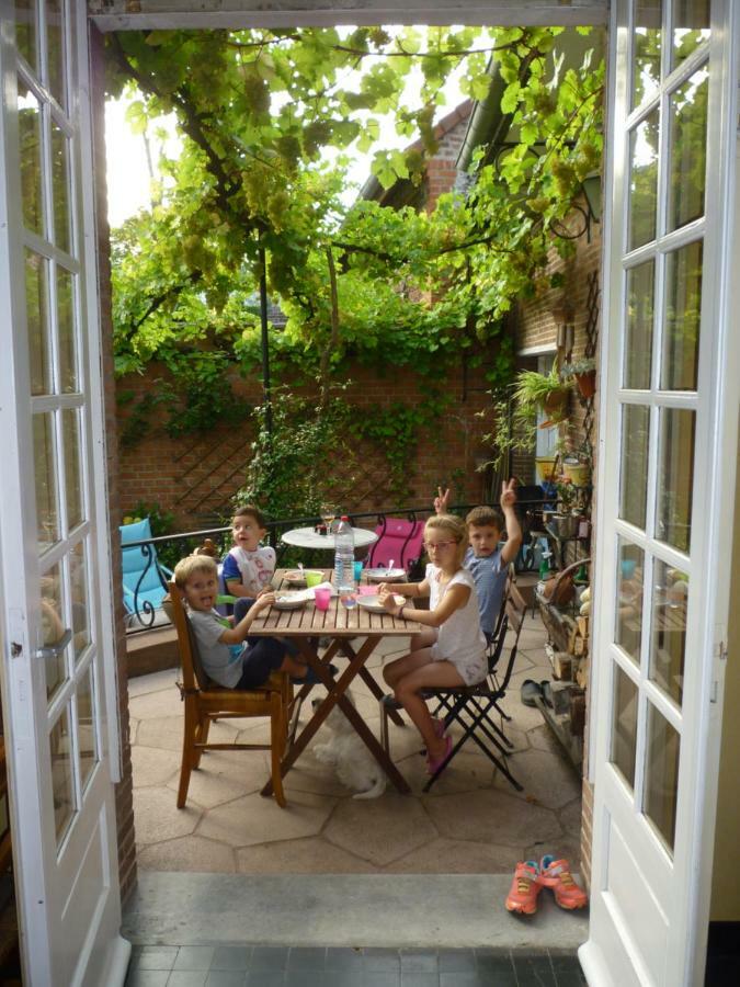 Bed and Breakfast au vieux cèdre Mouvaux Esterno foto